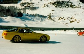Porsche club OPC beim Winterfahrtraining